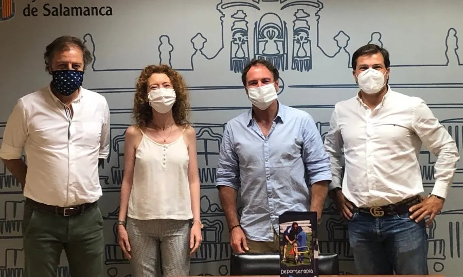 Tras la firma del convenio, Ana Suárez, concejala de Familia e Igualdad de Oportunidades, ha señalado que “sabemos que el deporte es uno de los mecanismos más eficaces para lograr la integración de los niños y niñas