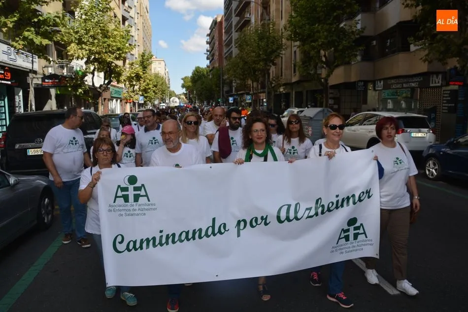 Una actividad de la Asociación de familiares de enfermos de Alzheimer en Salamanca - Archivo