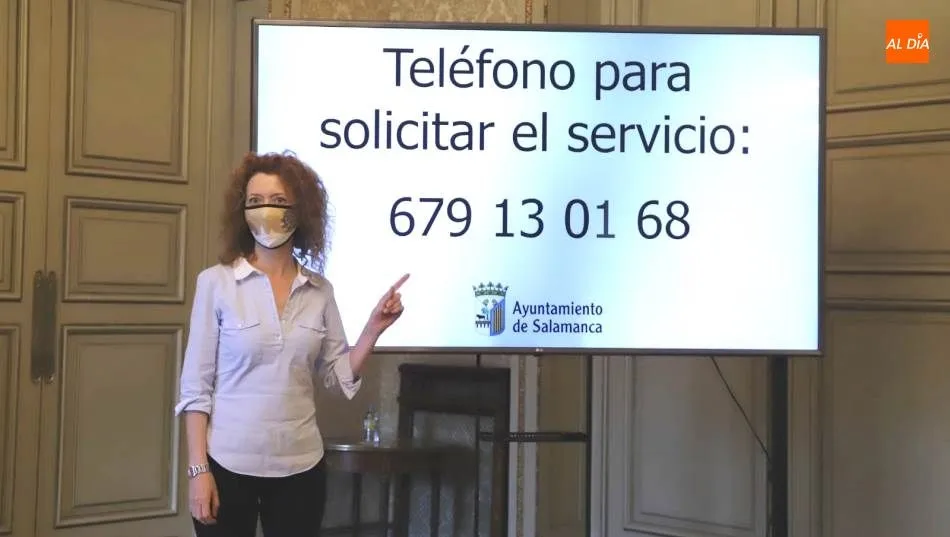 La concejala de Familia e Igualdad de Oportunidades, Ana Suárez, presenta las nuevas ayudas para la contratación de cuidadores de menores en cuarentena. Foto de Lydia González