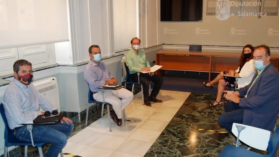 Reunión de ASAV con el al diputado de Turismo de Salamanca, Francisco Javier García Hidalgo