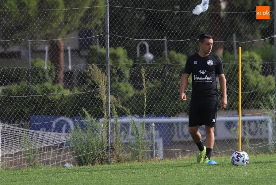 Piojo, en el entrenamiento de Unionistas de este jueves. Foto de Lydia González