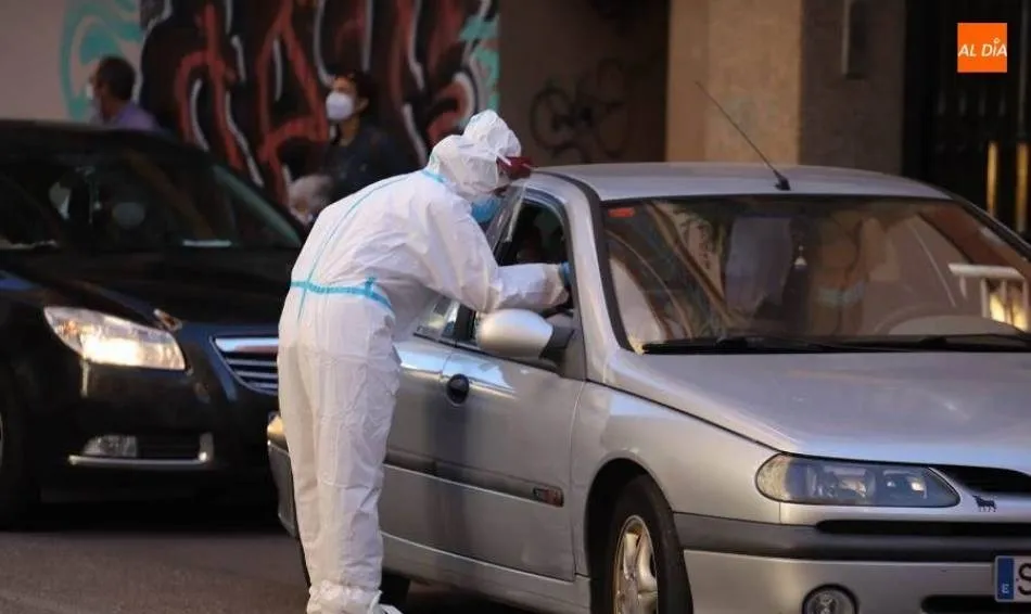 Denuncian demoras de hasta 9 días para recibir los resultados de una PCR en Salamanca