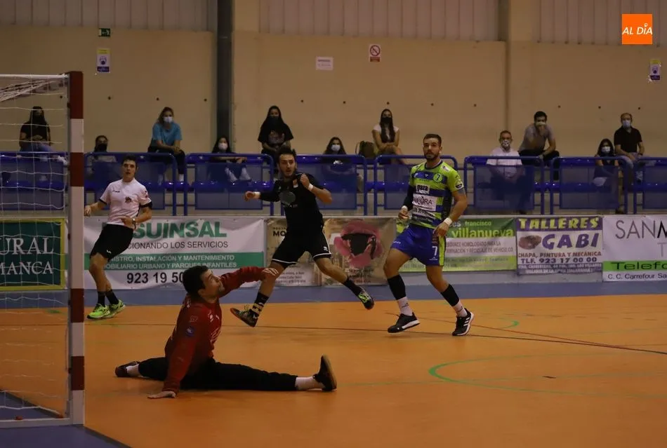 Un partido anterior del BM Salamanca