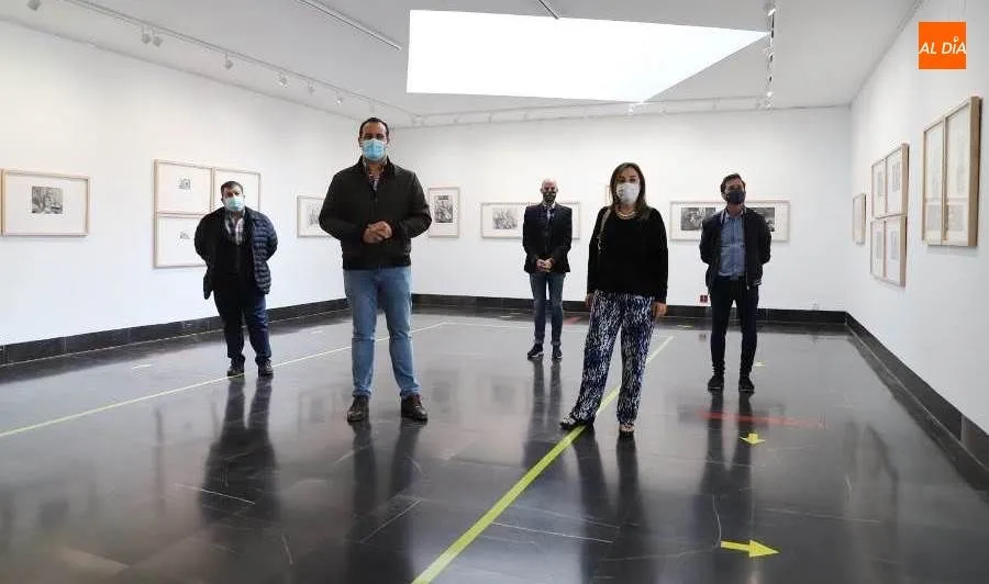 Inauguración de la exposición de grabados de Luis Sáez en la Sala Tragaluz de Santa Marta de Tormes. Foto de Lydia González