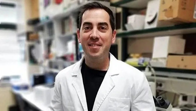 El investigador salmantino premiado, José David Flores