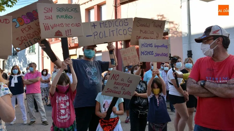 Convocatoria a la puerta de los consultorios locales este sábado, 3 de octubre, a las 12.00 horas, por una sanidad rural digna