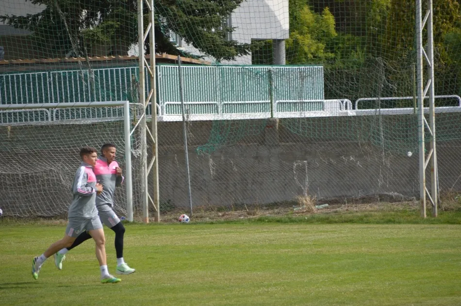 Puma Chávez trota con Nico López, en un momento de la sesión