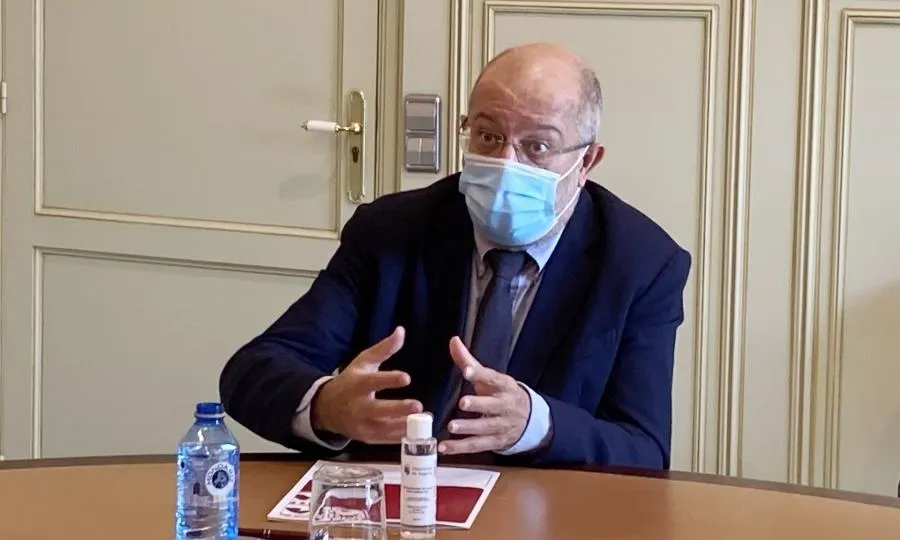 El portavoz de la Junta, Francisco Igea, durante su visita a la Diputación de Segovia. Foto EP