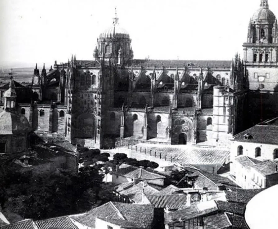 La plaza de Anaya, antes de la construcción de la Rúa Mayor