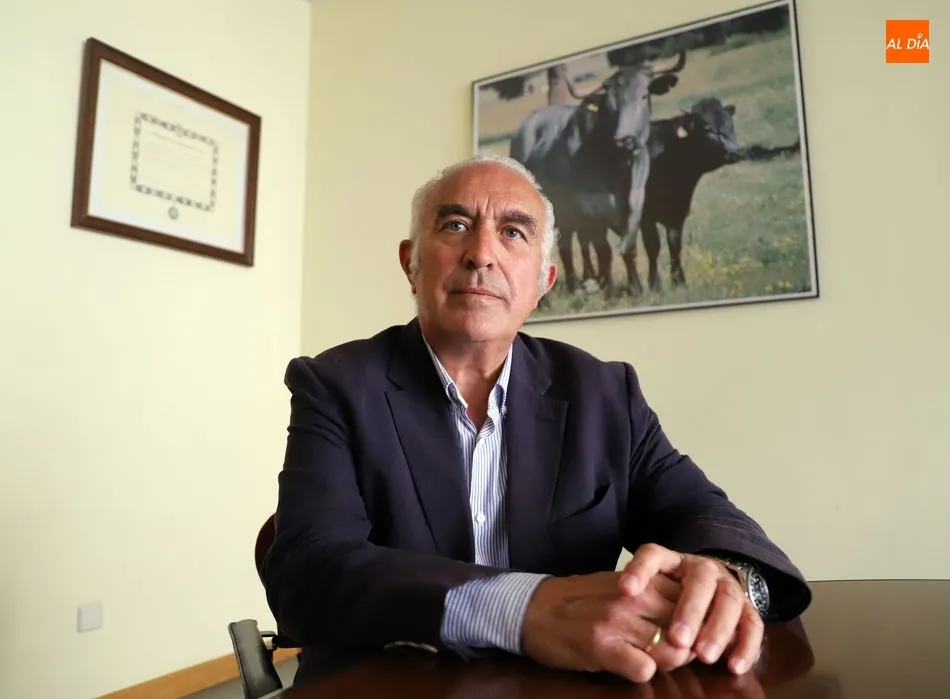 Jesús Castaño, en la sede de la Asociación de Raza Morucha | Foto: Lydia González