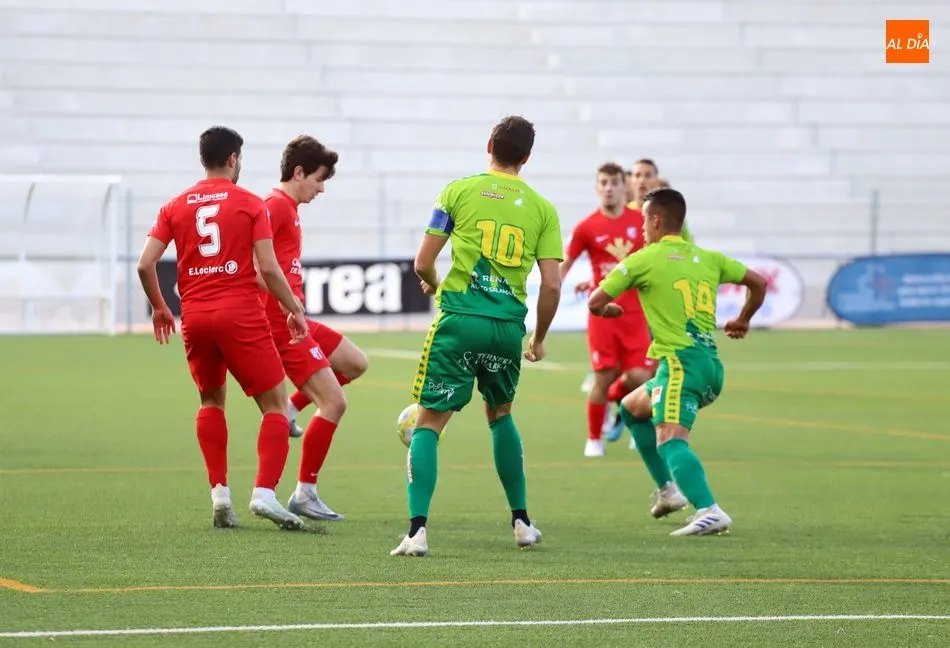 Los charros De la Nava y Diego presionan al Santa Marta, en la Copa RFEF
