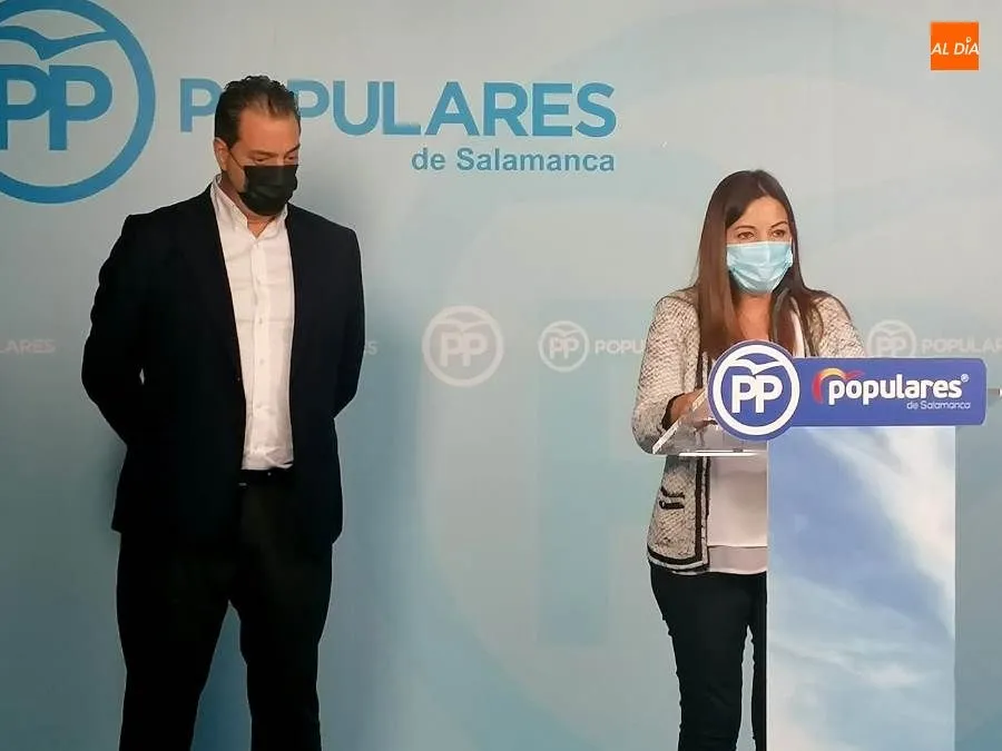Rosa Esteban y Salvador Cruz, procuradores del PP por Salamanca. Foto de Lydia González