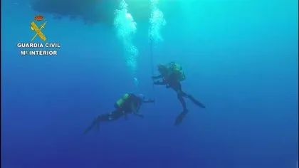 El Grupo de Especialistas de actividades subacuáticas trata de recuperar el cuerpo - GC
