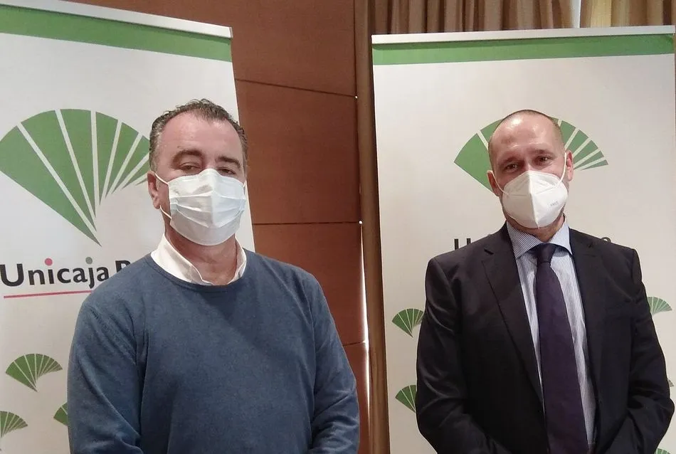 Unicaja Banco  renueva la financiación a los 1.200 miembros del Colegio de Ingenieros de Caminos, ...