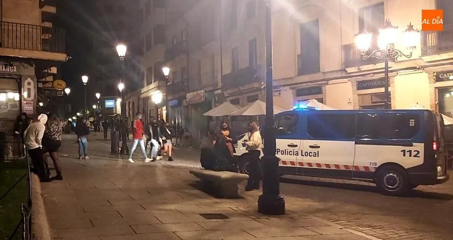 Furgoneta policial en la plaza de Monterrey. Foto de archivo