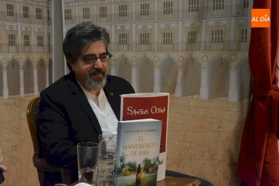 García Jambrina en la presentación de su última novela El manuscrito de aire /FOTO: LYDIA GONZÁLEZ