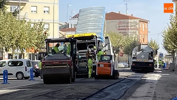 Los accesos a la carretera de Medina se mantienen controlados por las obras de renovación del firme