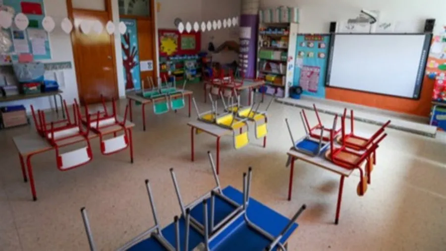 La Junta de Castilla y León recuerda a los padres de los niños que estén pendientes de resultados de PCR que no los lleven a su centro educativo hasta que no termine el periodo de cuarentena