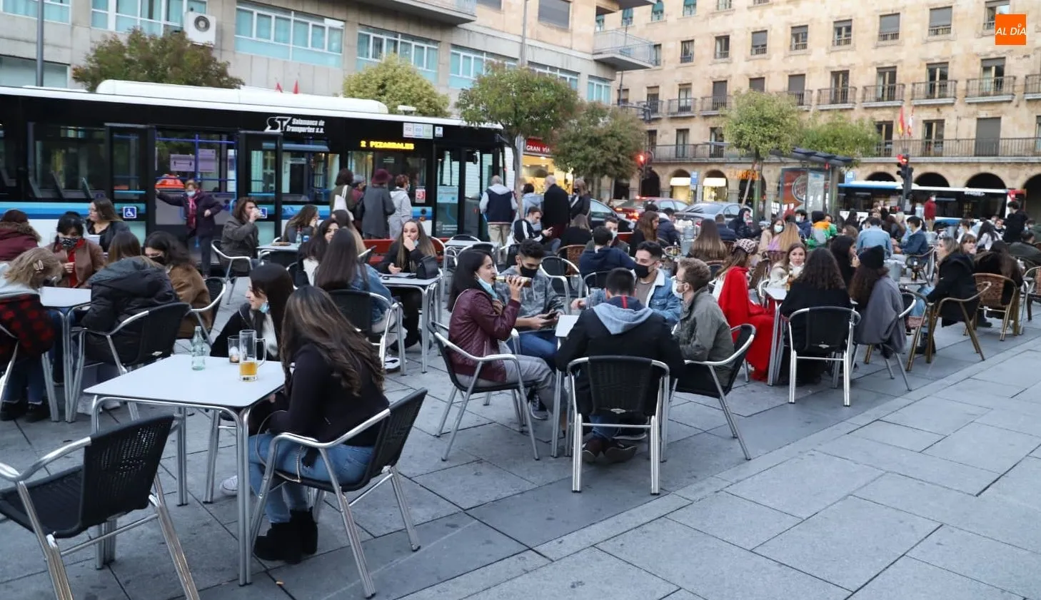 Terraza en una de las calles céntricas de la ciudad | Lydia González
