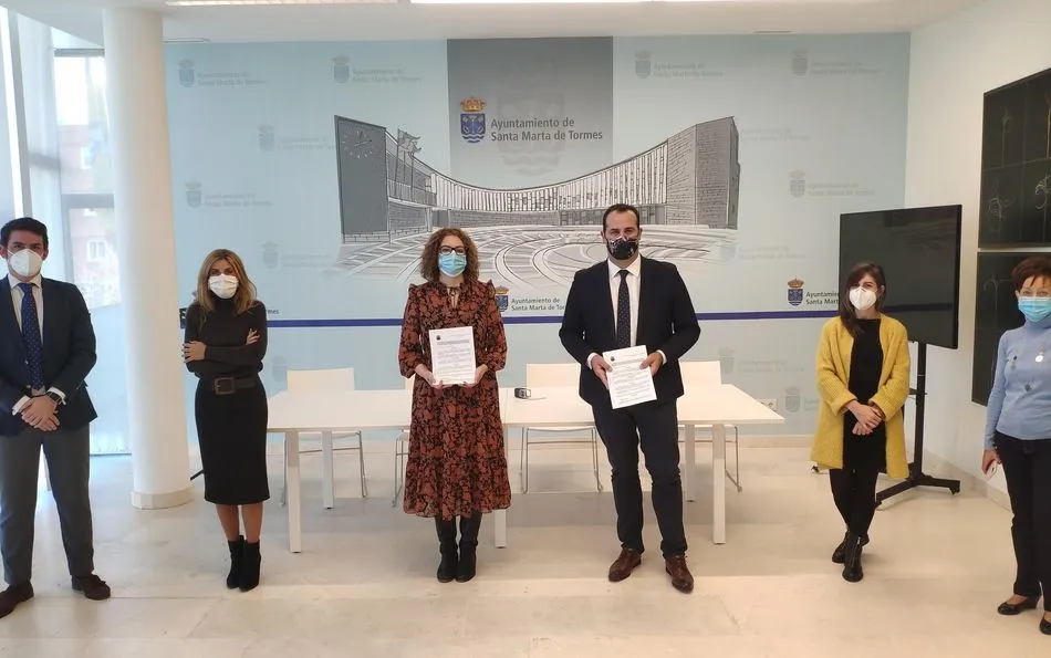 Firma del convenio de colaboración entre Ayuntamiento y Supeco