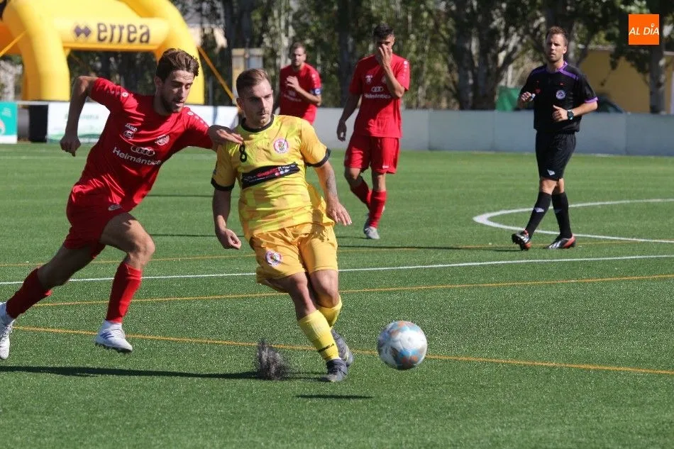 Mongil, ahora en el Ribert, durante un partido con el Hergar Camelot / Archivo