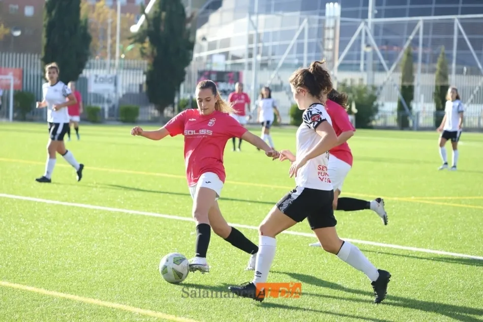 Una acción del partido celebrado en la tarde del sábado en el Del Bosque / Lydia González