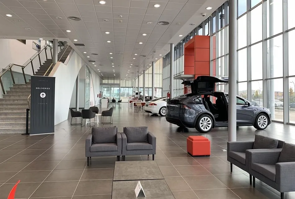 Concesionario de Tesla en Madrid. - TESLA