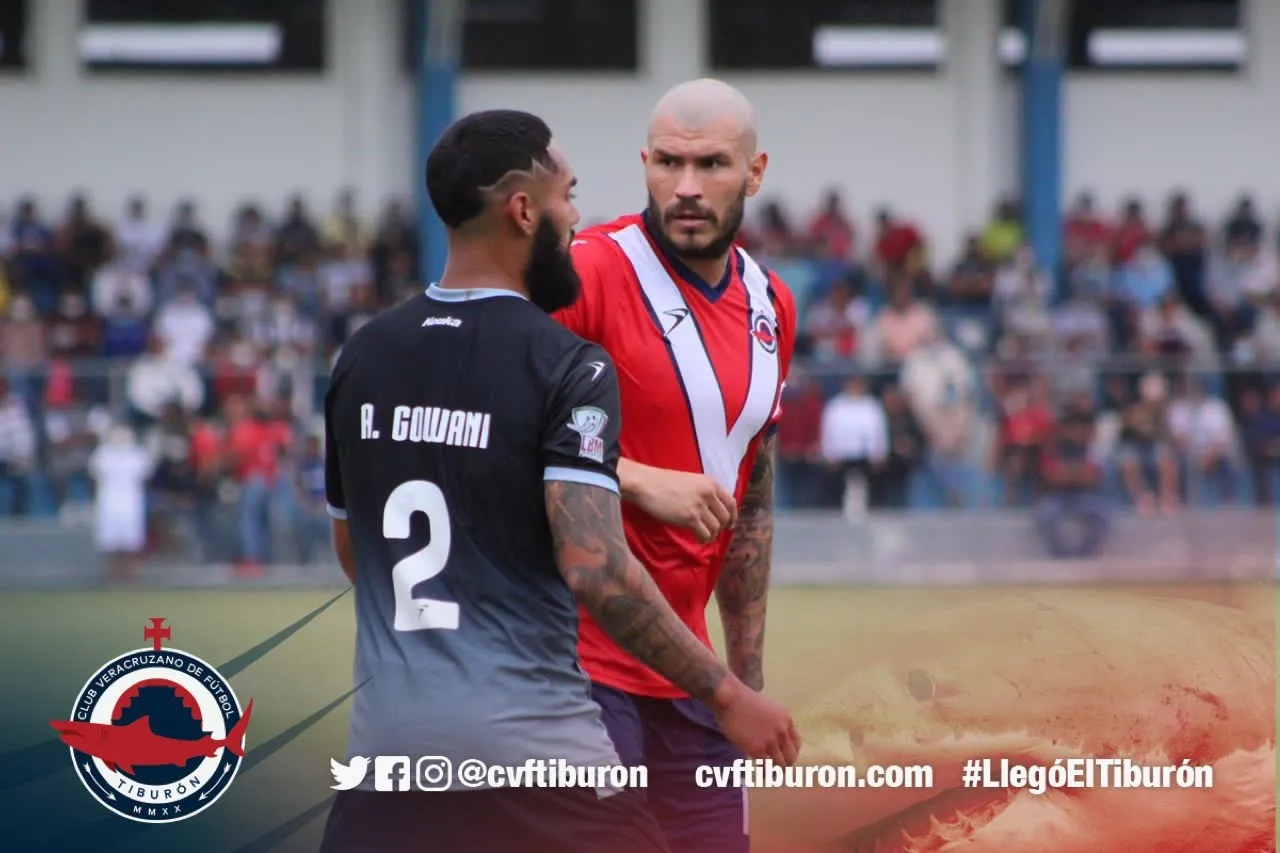 Chatón, en un partido del Tiburones Rojos de Veracruz / TWITTER