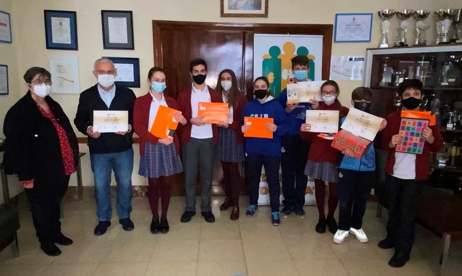 Algunos de los alumnos premiados en este certamen de Alcer