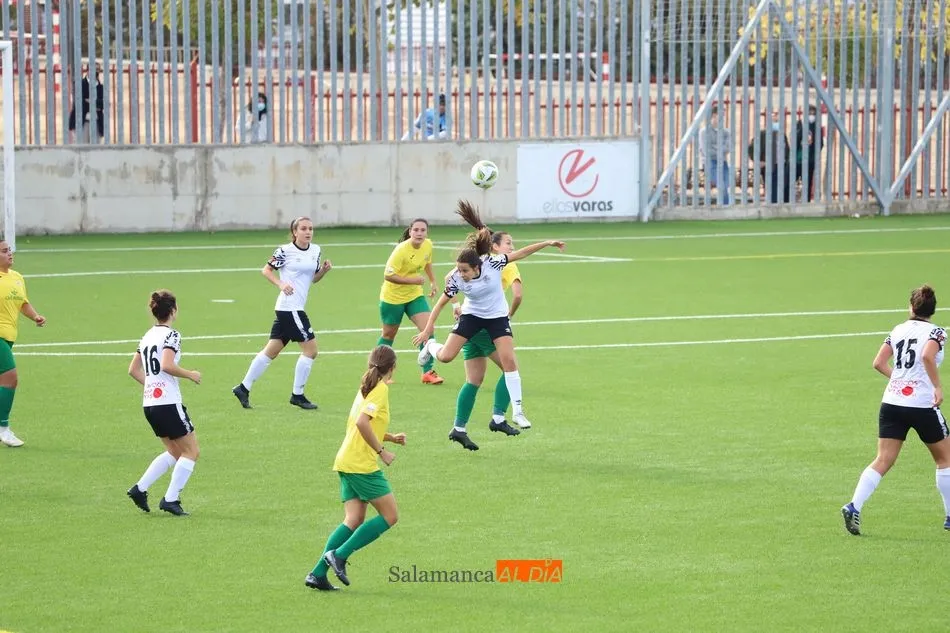 Un partido del Salamanca UDS Femenino este curso en su estadio