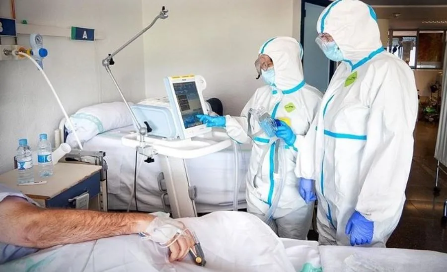 Crece la presencia de pacientes covid en los centros hospitalarios. Foto de archivo EP