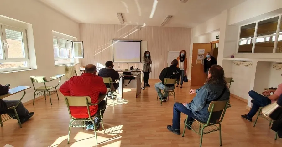 La concejala de Familia e Igualdad de Oportunidades, Ana Suárez, ha visitado esta mañana, en el Centro de Formación y Orientación Laboral (CEFOL)