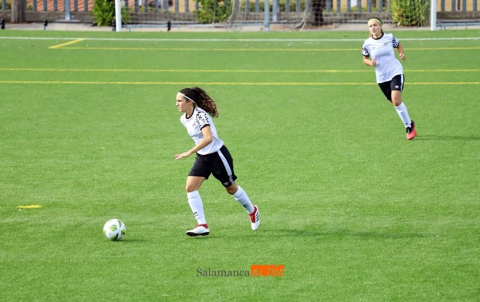 Un partido anterior del Salamanca UDS Femenino este curso