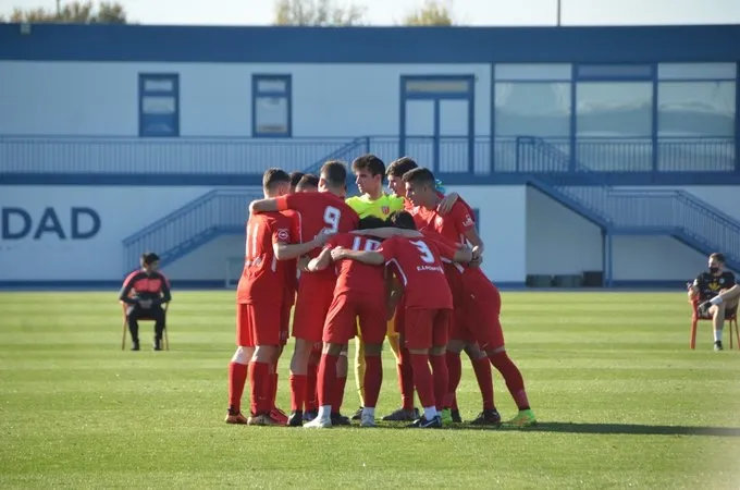 Piña del Santa Marta / UD Santa Marta