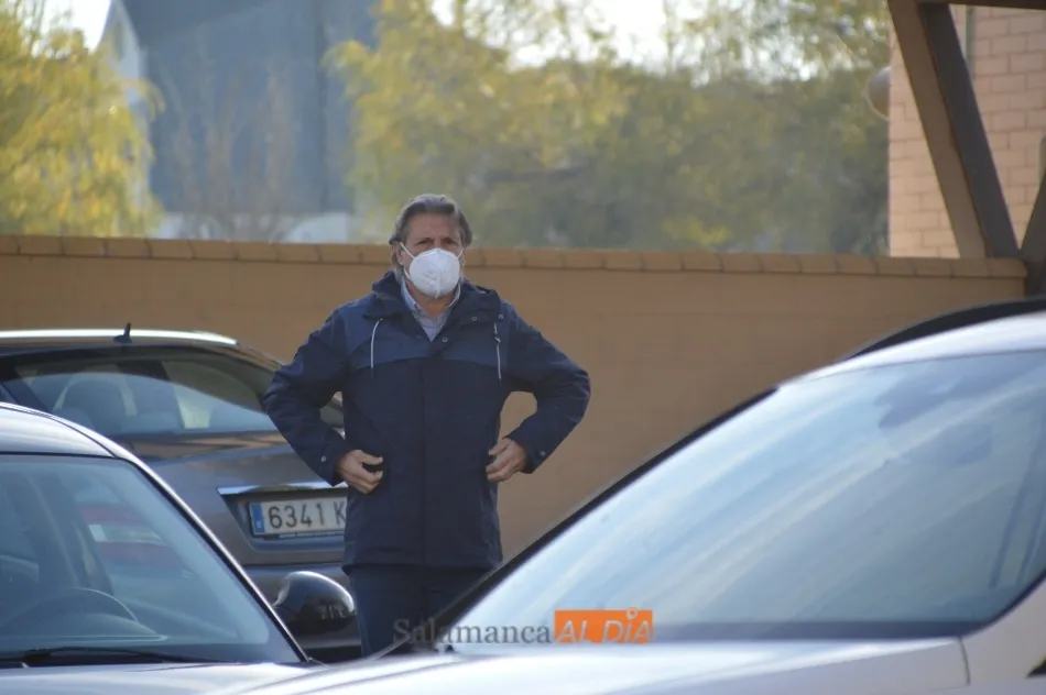 Sergio Egea, a su llegada al Helmántico para recoger sus pertenencias tras el despido