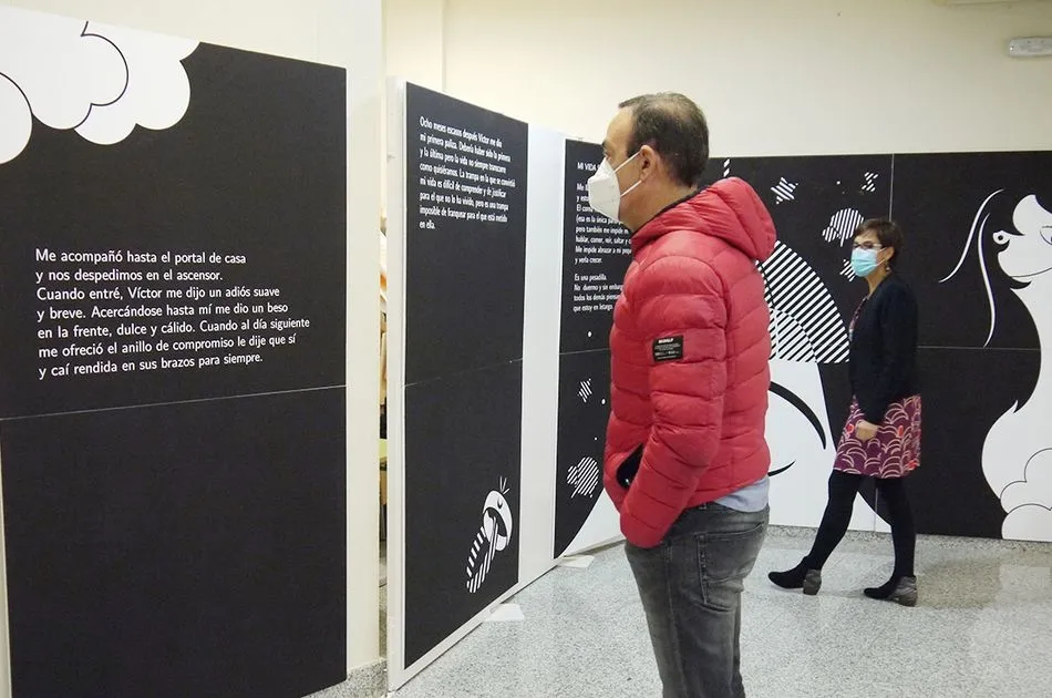 Una de las exposiciones que se muestran hoy en la localidad por motivo del 25-N - Ayto. Carbajosa