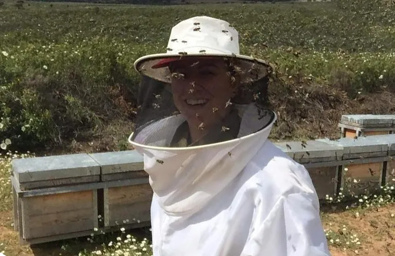 Toñi Muñoz de la Iglesia, apicultora de Valero