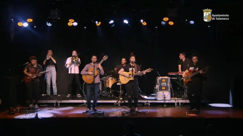 Saltinbanquis actuando en la final del Concurso de Bandas - Youtube Ayto. Salamanca