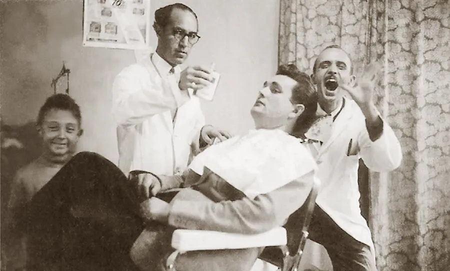 La barbería de Santiago, junto al cine Taramona, en la avenida Federico Anaya