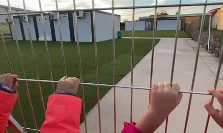 Aulas prefabricadas en el colegio de Aldeatejada