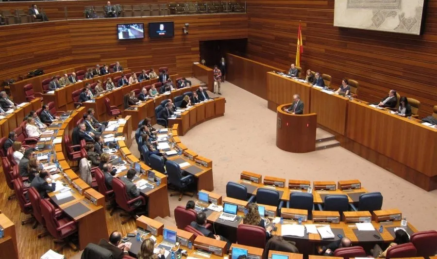Foto de archivo de una sesión en las Cortes regionales