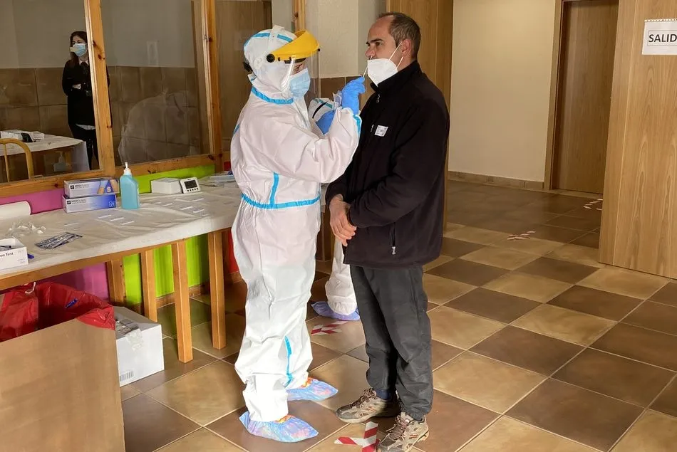 Realización de test rápidos de antígenos en Guijuelo
