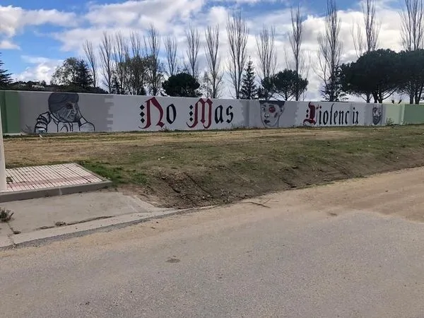 Villoria estrena un mural contra la violencia  