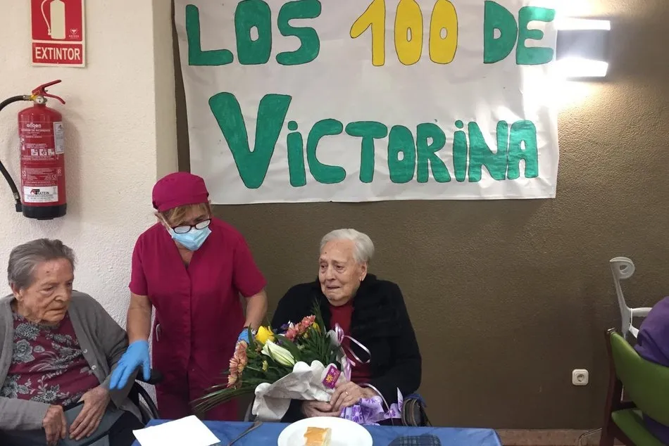 Victorina Andrés Vicente celebra en Aldeadávila su cien cumpleaños en la residencia municipal La ...