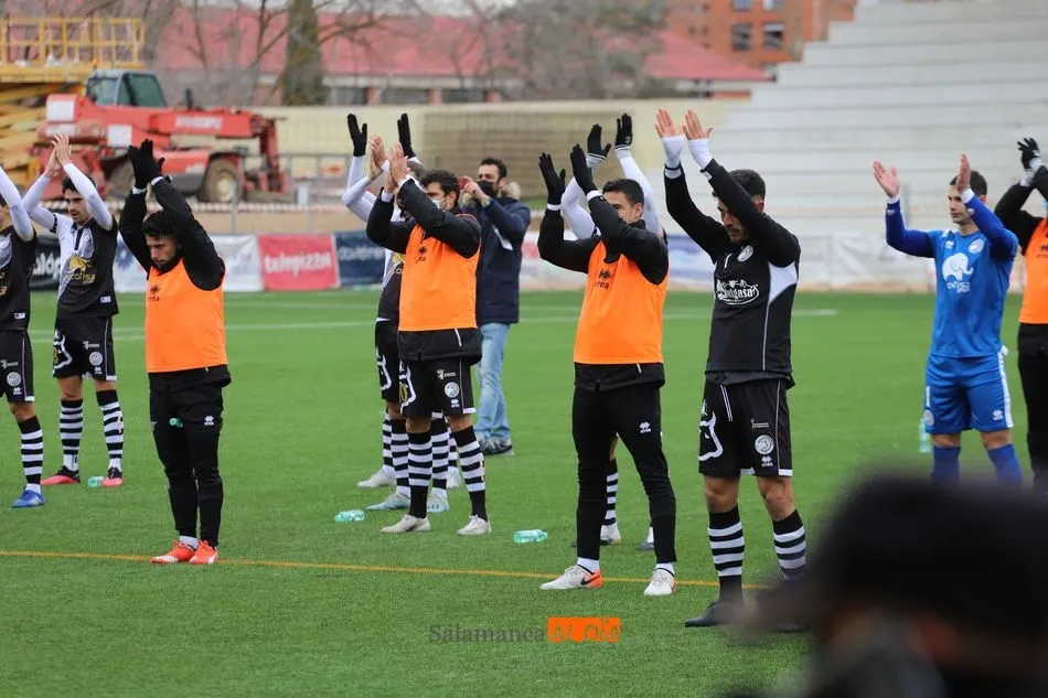 Unionistas celebra su triunfo en el derbi con el Guijuelo