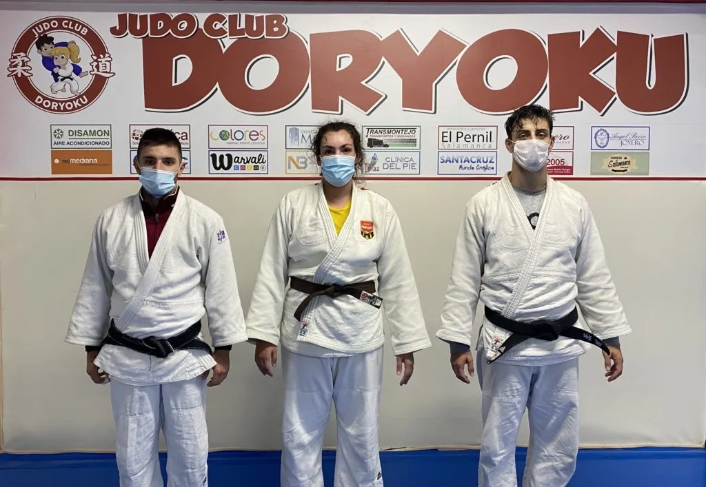Tres miembros del Doryoku