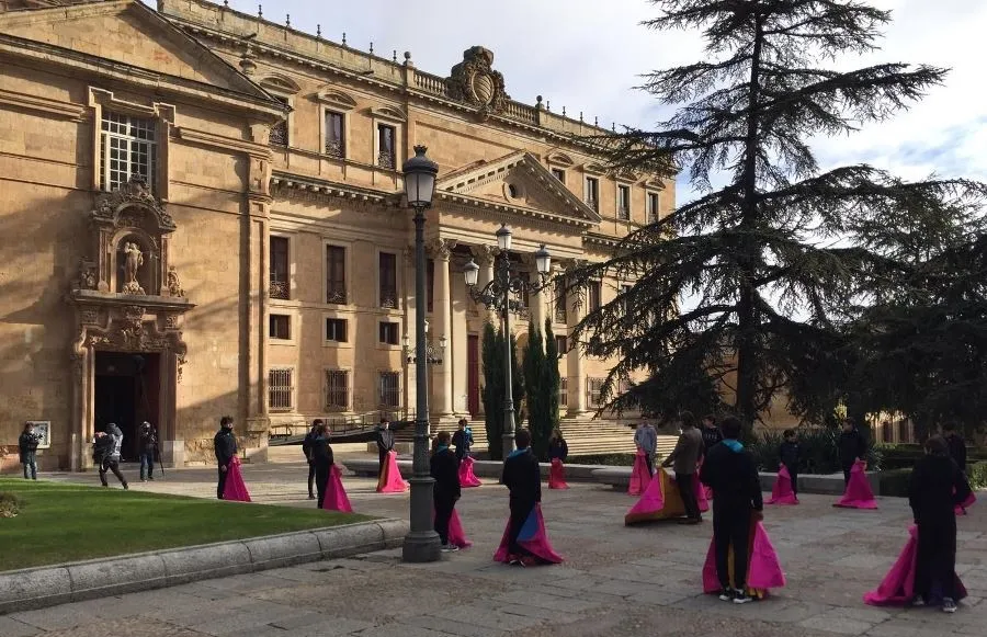 El reportaje se hará eco de la formación teórica y práctica que lleva a cabo el equipo directivo en la sede de la Escuela