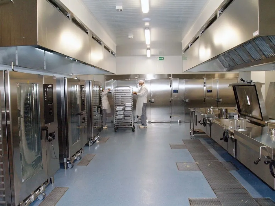 Foto de la nueva cocina central del Hospital de Salamanca