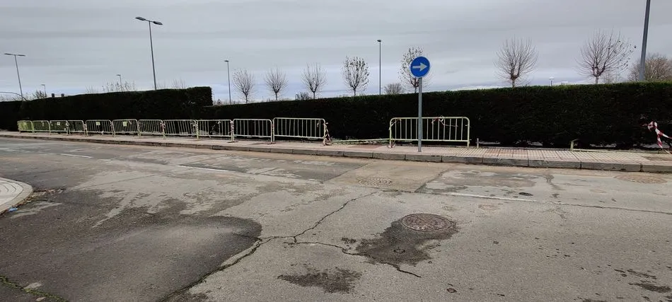 Inicio de los trabajos para instalar la pantalla antiruido en la Avenida de La Serna
