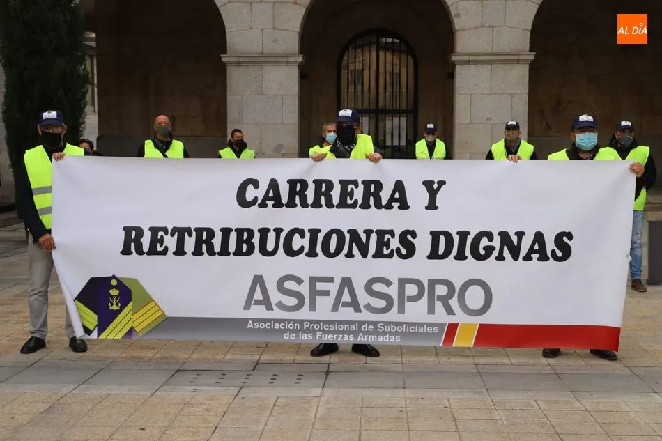 Los militares reclaman equiparación salarial: Ahora somos más necesarios que nunca